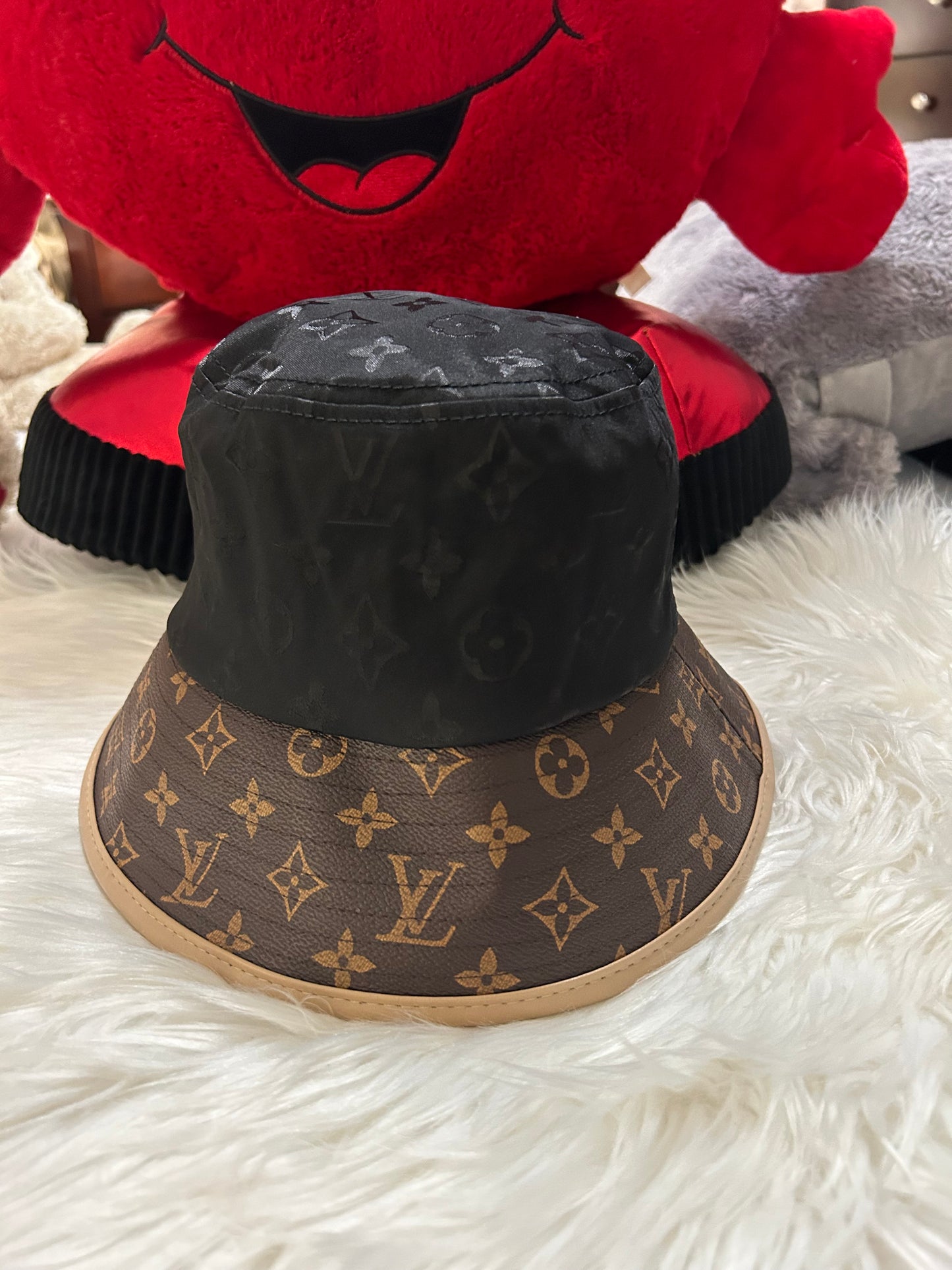 Lv Bucket